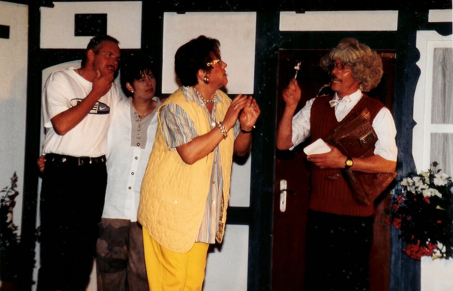 Szene aus Zwei wie Don Camillo und Peppone (1997)