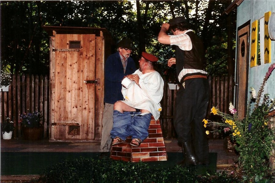 weitere Szene aus Katzenjammer mit Torsten Sch�bel, Reinhold G�rtz und Karl-Heinz Neumann