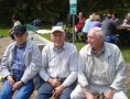 die M�nner machen es sich lieber auf der Bank gem�tlich