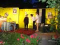 Die richtige Tante Rita (Christel Aubel) &uuml;berrascht Lisa und Leo (Premiere am 15.7.06)
