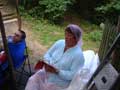 Johannes R&uuml;chel und Renate G&uuml;nst hinter der B&uuml;hne (Vorstellung am 23.7.06)