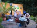 Ludwig, Erika und Klaus Meckerer auf der B&uuml;hne, links Eleonore Pingelig, im Hintergrund Souffleuse Andrea W&uuml;rtele (Vorstellung am 7.7.)