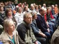 Mitglieder des Gospelchors Zimmersrode unter den Zuschauern bei der Premiere