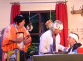 Wunderheiler Olaf (Erich Kramer) m�chte Dr. Maier (Petra Wilhelm) und Alfred (Gunter Ochs) behandeln (Vorstellung am 12.7.08)