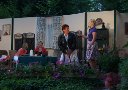 Franzi (Petra Wilhelm, rechts) und Oma (Renate G�nst)
